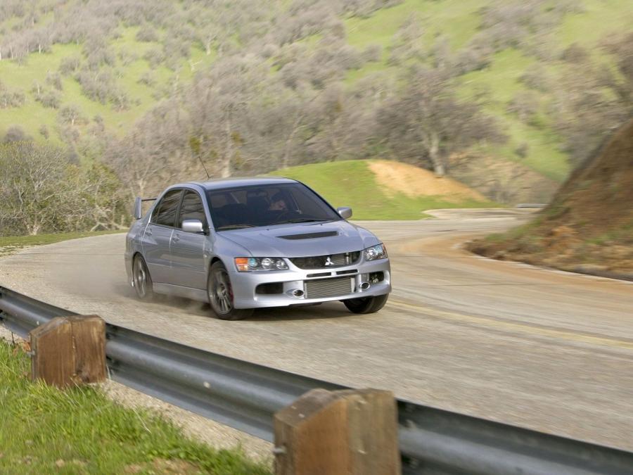 Mitsubishi Lancer Evolution IX MR 2007 года  (фото 118 из 129)